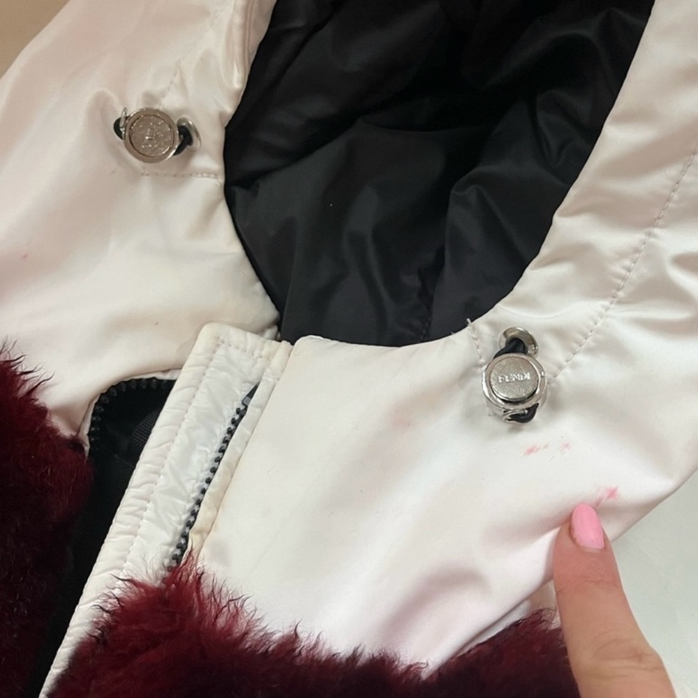 Fendi White and Red Puffer Jacket/Vest detachable sleeves size 40 - Picture 12 of 13